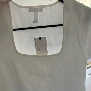 White Knitted T-shirt with square neck - size M